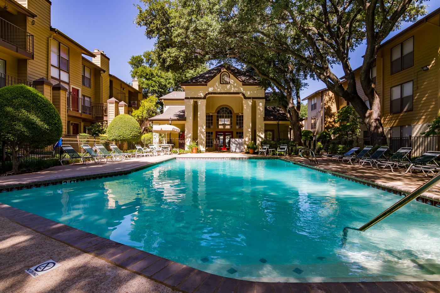 The pool courtyard at Regal Court Apartments in North Dallas, Texas